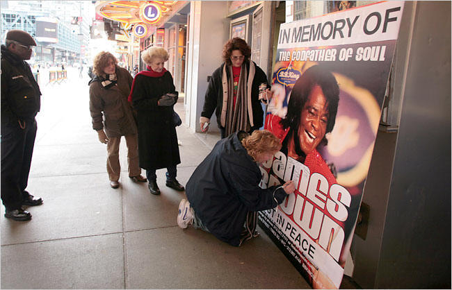 James Brown, ‘Godfather of Soul’, Dies at 73